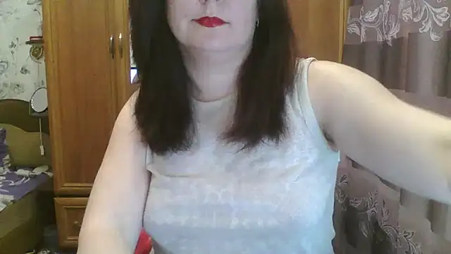 Snapshot of SophieNightAh chatting on 02/11/25, 01:41 SophieNightAh online show from 02/11/25, 01:41