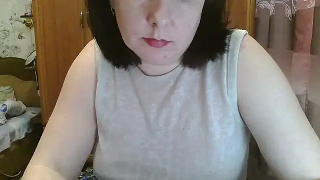 Snapshot of SophieNightAh chatting on 02/27/25, 06:31 SophieNightAh online show from 02/27/25, 06:31