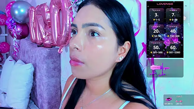 Snapshot of evelinn_belen chatting on 05/28/26, 12:46 evelinn belen online show from 05/28/26, 12:46