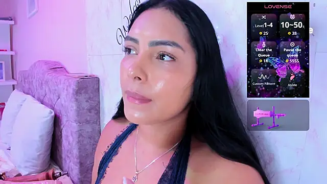 Snapshot of evelinn_belen chatting on 06/03/26, 01:14 evelinn belen online show from 06/03/26, 01:14