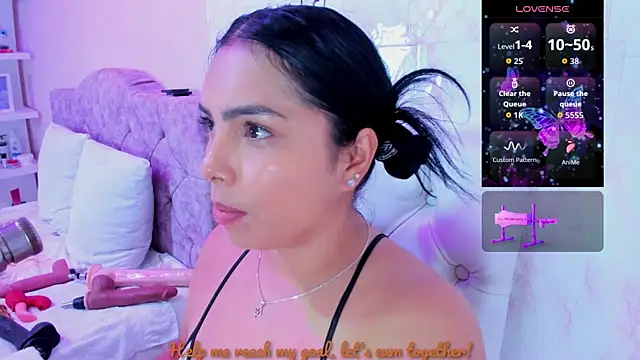 Snapshot of evelinn_belen chatting on 06/13/26, 11:41 evelinn belen online show from 06/13/26, 11:41