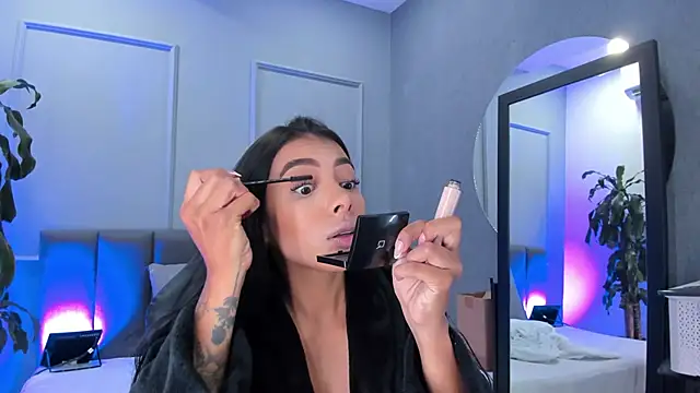 Elisa castrillon online show from 11/29/25, 09:40