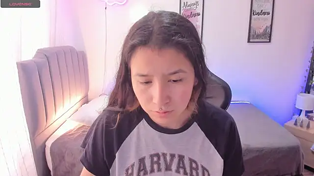 Amy joones online show from 12/28/24, 01:59