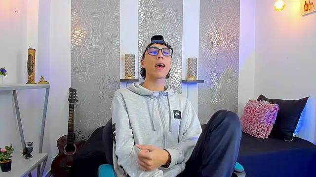 Nikolay Gregori online show from 02/17/25, 04:09