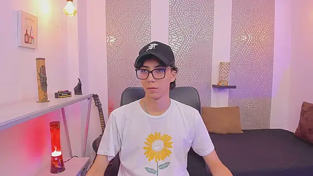 Nikolay Gregori online show from 10/15/25, 04:12