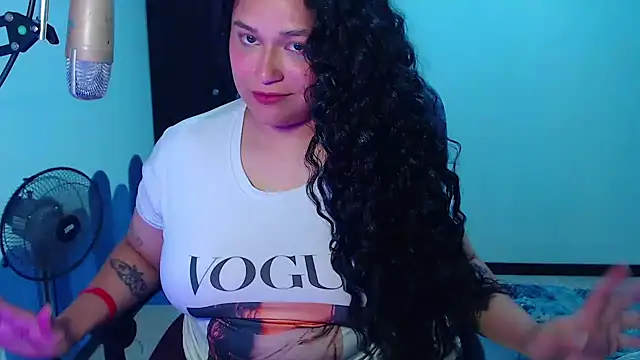 Luciernaga18 online show from 10/08/25, 01:58