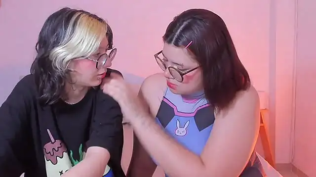 Snapshot of Gaby_Danna chatting on 03/11/25, 07:25 Gaby Danna online show from 03/11/25, 07:25