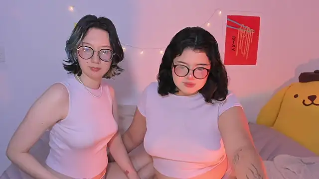 Snapshot of Gaby_Danna chatting on 10/08/25, 12:30 Gaby Danna online show from 10/08/25, 12:30