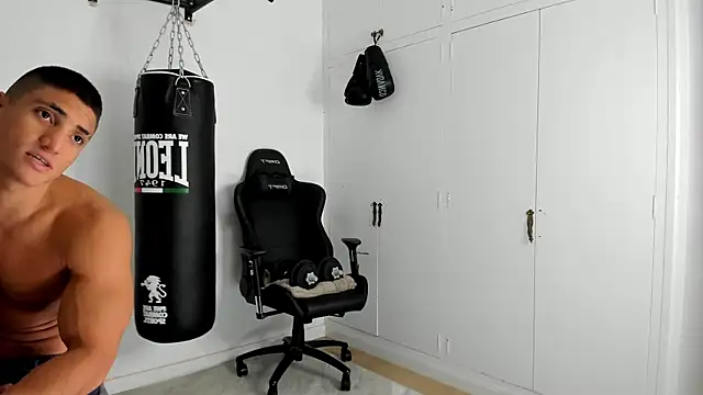 dan01  online show from 10/22/25, 01:11