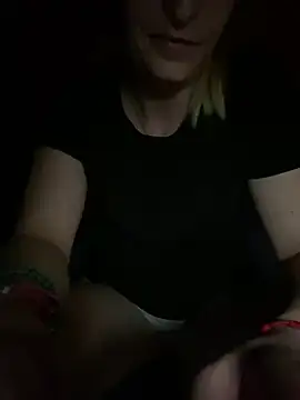 Snapshot of ToAnWTW chatting on 10/20/25, 06:52 ToAnWTW online show from 10/20/25, 06:52