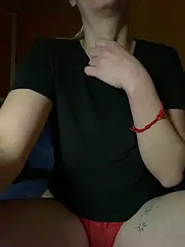 Snapshot of ToAnWTW chatting on 10/24/25, 07:10 ToAnWTW online show from 10/24/25, 07:10