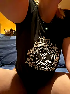 Snapshot of ToAnWTW chatting on 12/02/25, 11:45 ToAnWTW online show from 12/02/25, 11:45