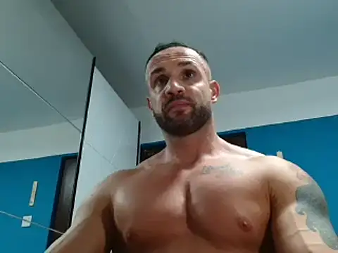 Snapshot of Magnificmuscles89 chatting on 12/24/24, 06:28 Magnificmuscles89 online show from 12/24/24, 06:28