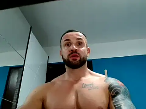 Snapshot of Magnificmuscles89 chatting on 02/07/25, 09:48 Magnificmuscles89 online show from 02/07/25, 09:48