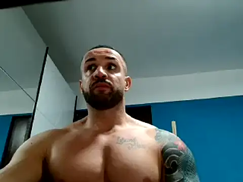 Snapshot of Magnificmuscles89 chatting on 02/10/25, 11:36 Magnificmuscles89 online show from 02/10/25, 11:36