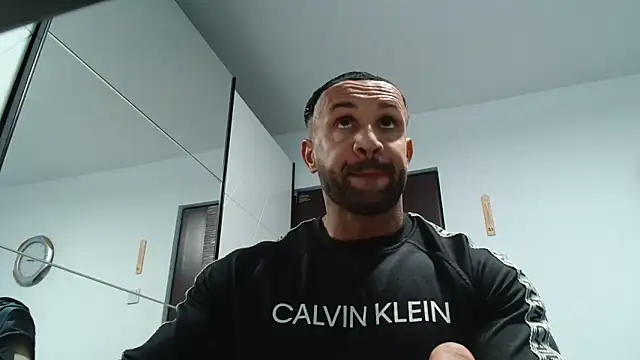 Magnificmuscles89 online show from 04/23/26, 11:42