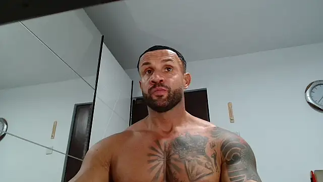 Snapshot of Magnificmuscles89 chatting on 05/07/26, 10:37 Magnificmuscles89 online show from 05/07/26, 10:37