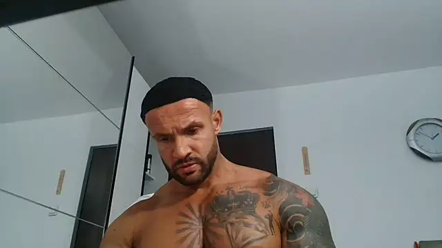 Snapshot of Magnificmuscles89 chatting on 05/27/26, 10:51 Magnificmuscles89 online show from 05/27/26, 10:51
