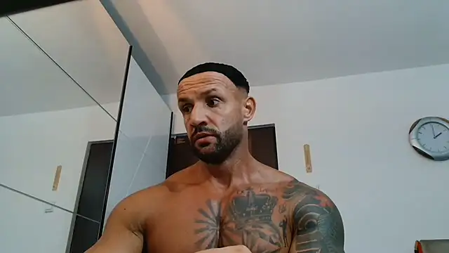 Magnificmuscles89 online show from 06/17/26, 11:01