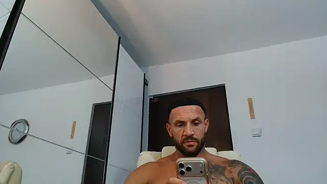 Magnificmuscles89 online show from 06/26/26, 10:47