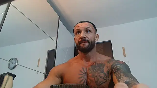 Magnificmuscles89 online show from 07/05/26, 09:16