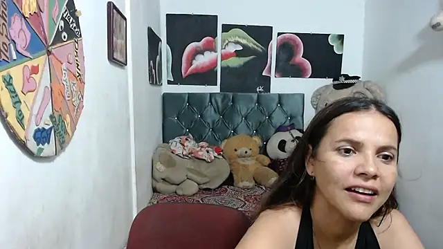 manzanahot9 online show from 03/22/25, 01:43