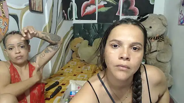 manzanahot9 online show from 11/20/25, 03:07