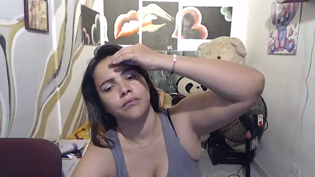 manzanahot9 online show from 11/25/25, 05:35