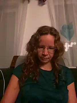 AnnikaRose online show from 11/20/25, 06:46