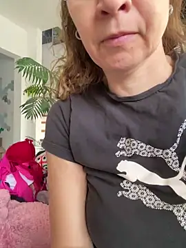 AnnikaRose online show from 03/10/26, 06:51