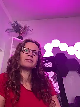 AnnikaRose online show from 04/23/26, 09:52