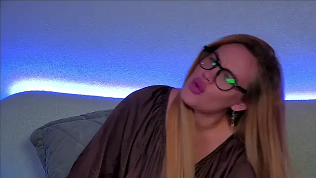 MariaNeumann online show from 02/05/25, 09:36