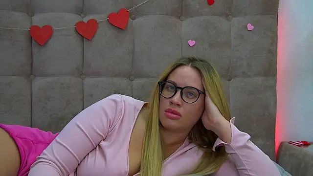 MariaNeumann online show from 02/16/25, 04:09