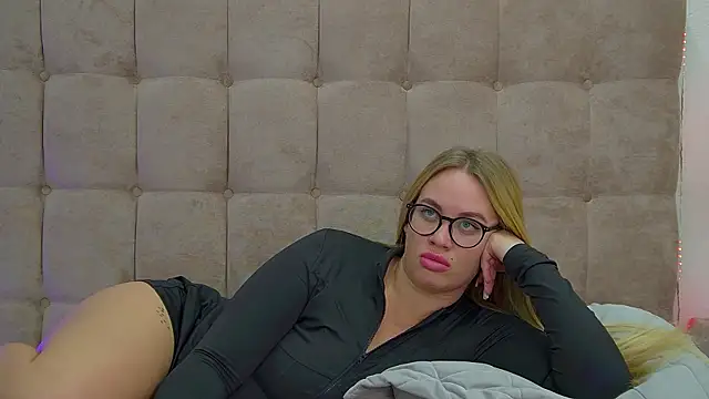 MariaNeumann online show from 03/01/25, 03:32