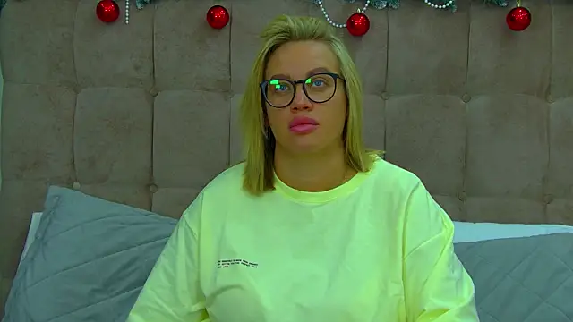 MariaNeumann online show from 12/18/25, 06:19