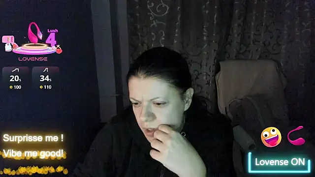 Snapshot of AdriannaLily chatting on 01/17/26, 12:48 AdriannaLily online show from 01/17/26, 12:48