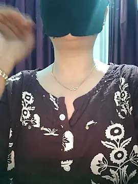 Aishwaryaa 69 online show from 09/12/25, 03:17