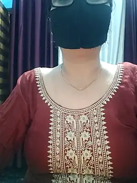 Aishwaryaa 69 online show from 10/06/25, 04:37