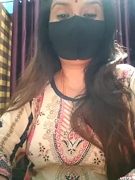 Aishwaryaa 69 online show from 10/13/25, 02:17