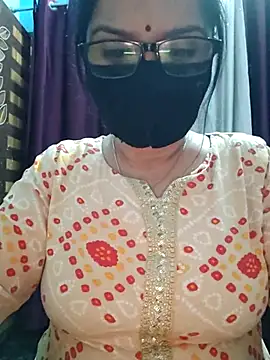 Aishwaryaa 69 online show from 10/28/25, 04:42