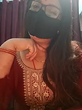 Aishwaryaa 69 online show from 11/28/25, 03:58