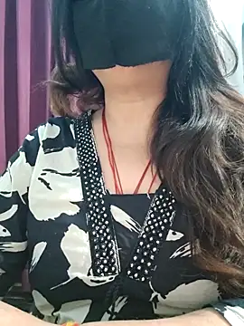 Aishwaryaa 69 online show from 03/24/26, 09:36