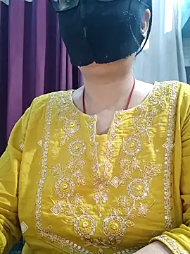 Aishwaryaa 69 online show from 04/03/26, 03:04