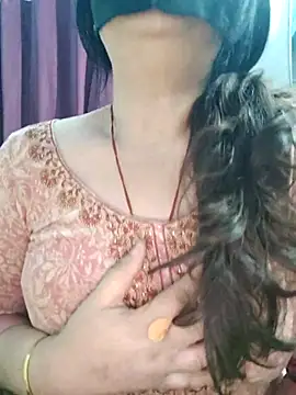 Aishwaryaa 69 online show from 06/06/26, 01:43