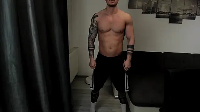 Richarddarell1 online show from 04/23/26, 04:46