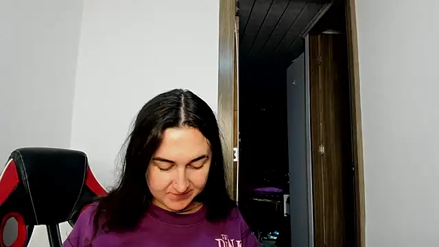 Sweet-Suck69 online show from 02/04/25, 03:44