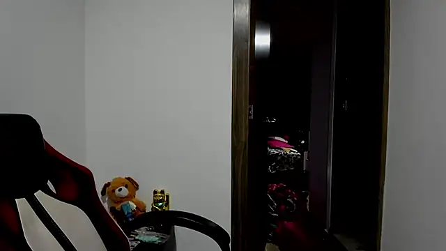 Sweet-Suck69 online show from 02/19/25, 01:40