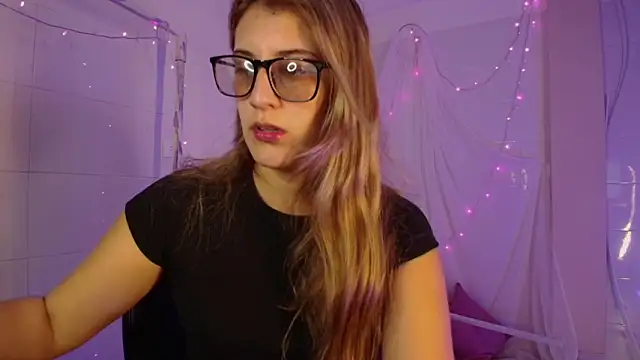 Giia paiige18 online show from 02/13/26, 01:40