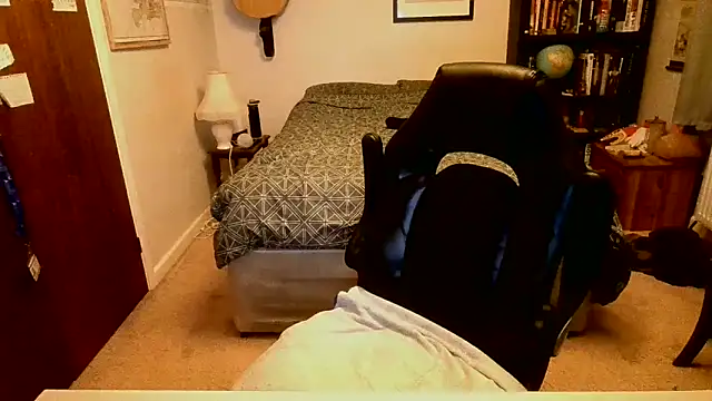 Snapshot of Hairy_Guy30 chatting on 02/10/25, 08:21 Hairy Guy30 online show from 02/10/25, 08:21