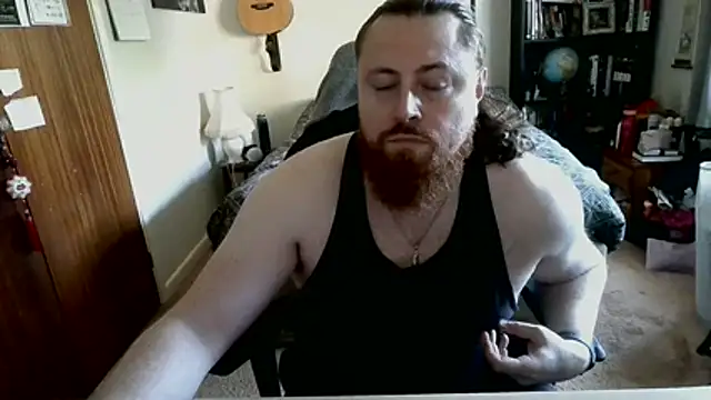 Snapshot of Hairy_Guy30 chatting on 06/12/26, 06:29 Hairy Guy30 online show from 06/12/26, 06:29